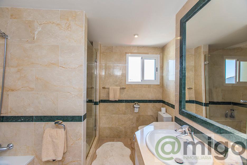 For sale of penthouse in Marbella