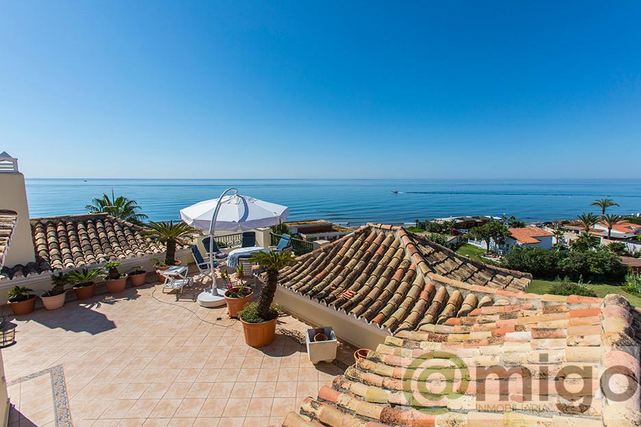 For sale of penthouse in Marbella