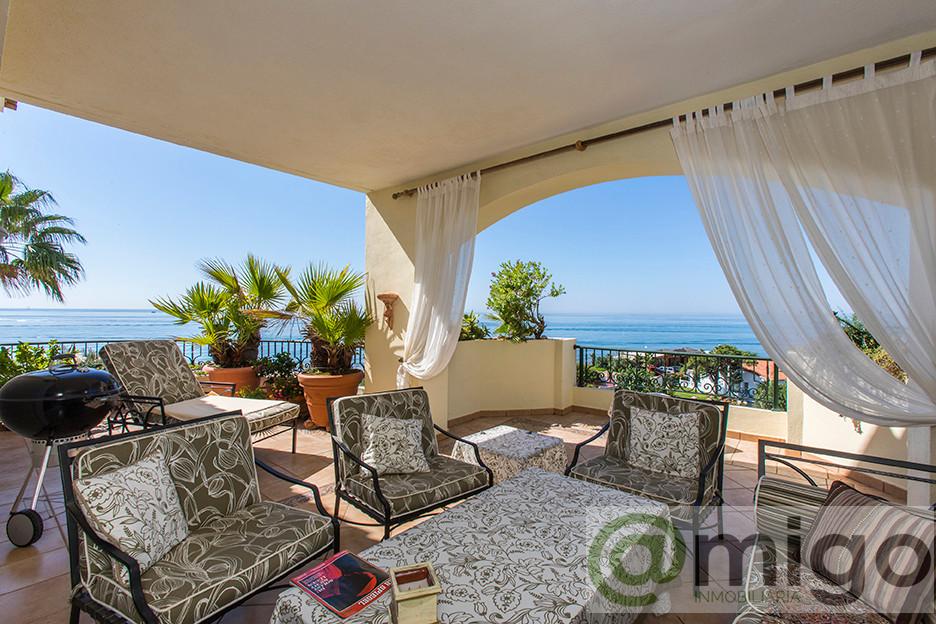 For sale of penthouse in Marbella