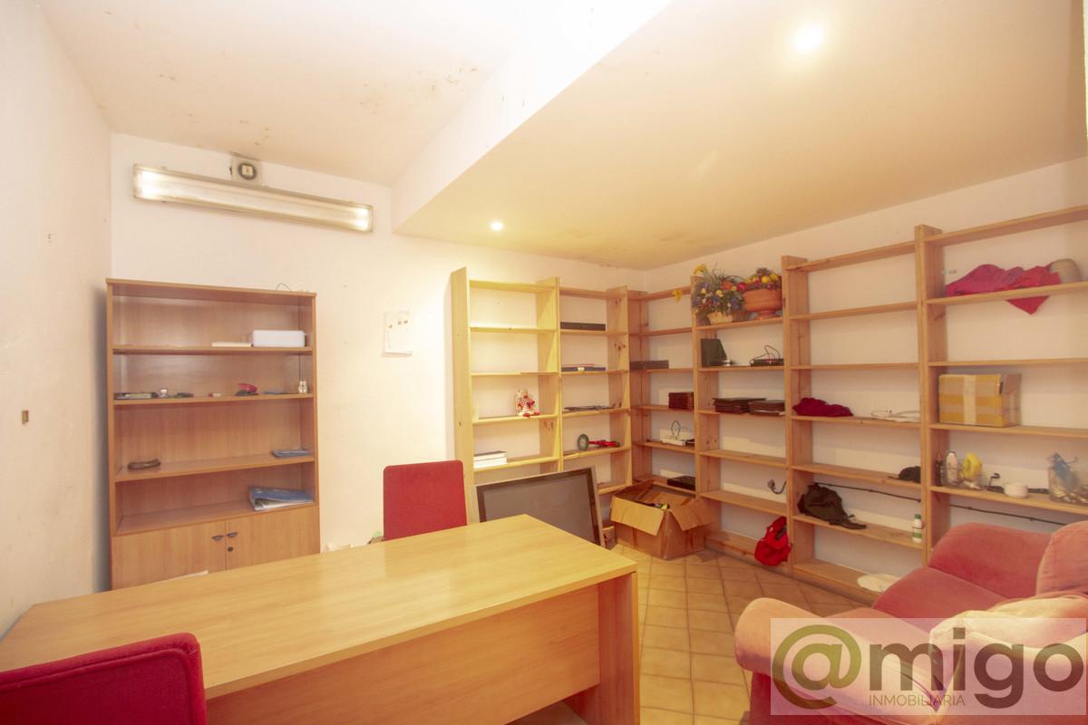 For sale of commercial in Marbesa