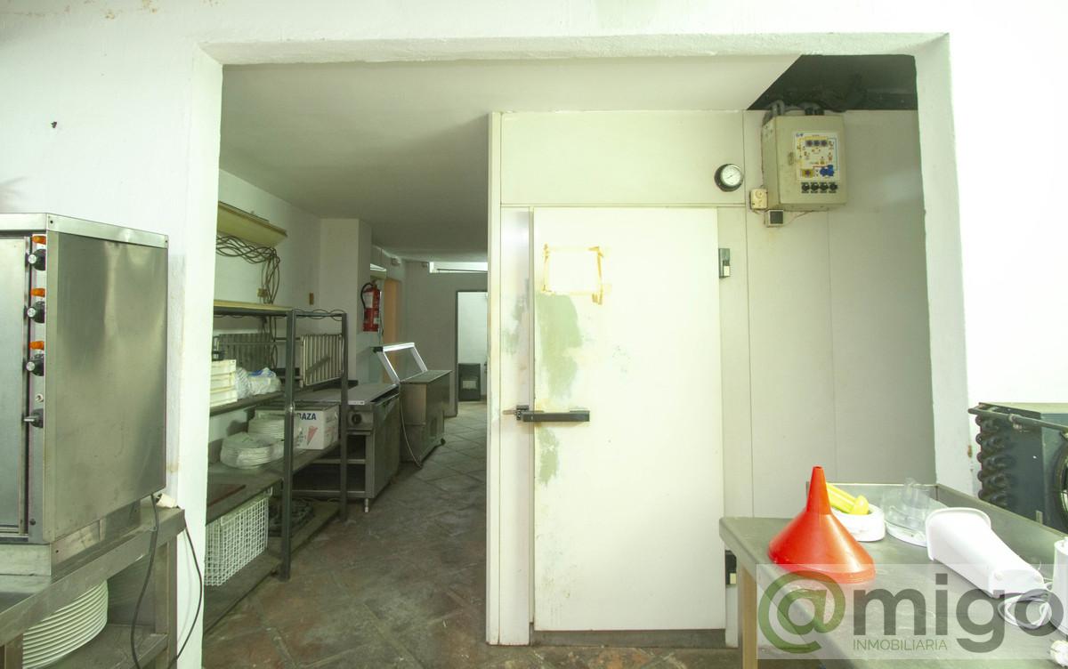 For sale of commercial in Marbesa