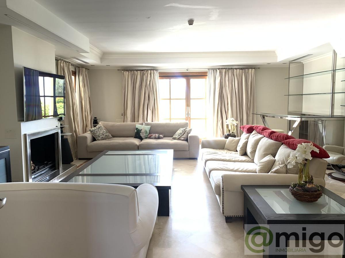 For sale of villa in Marbella