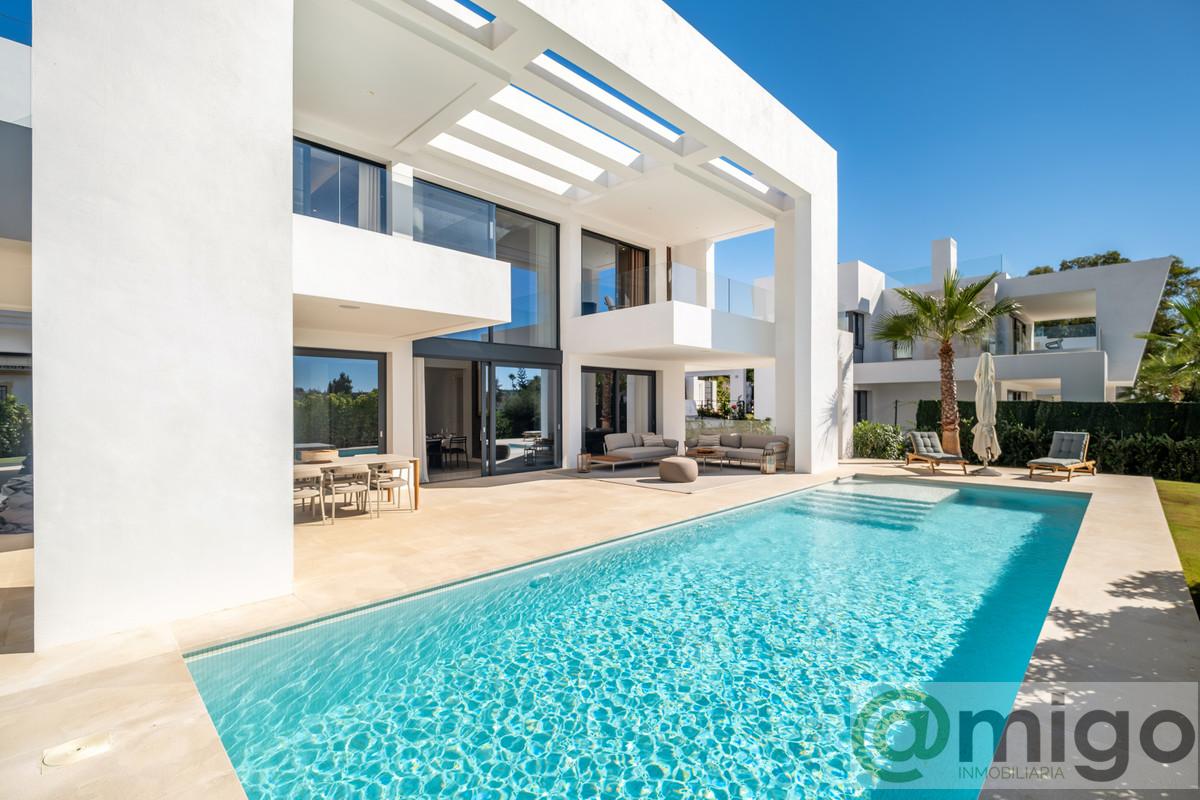 Venta de villa en Estepona