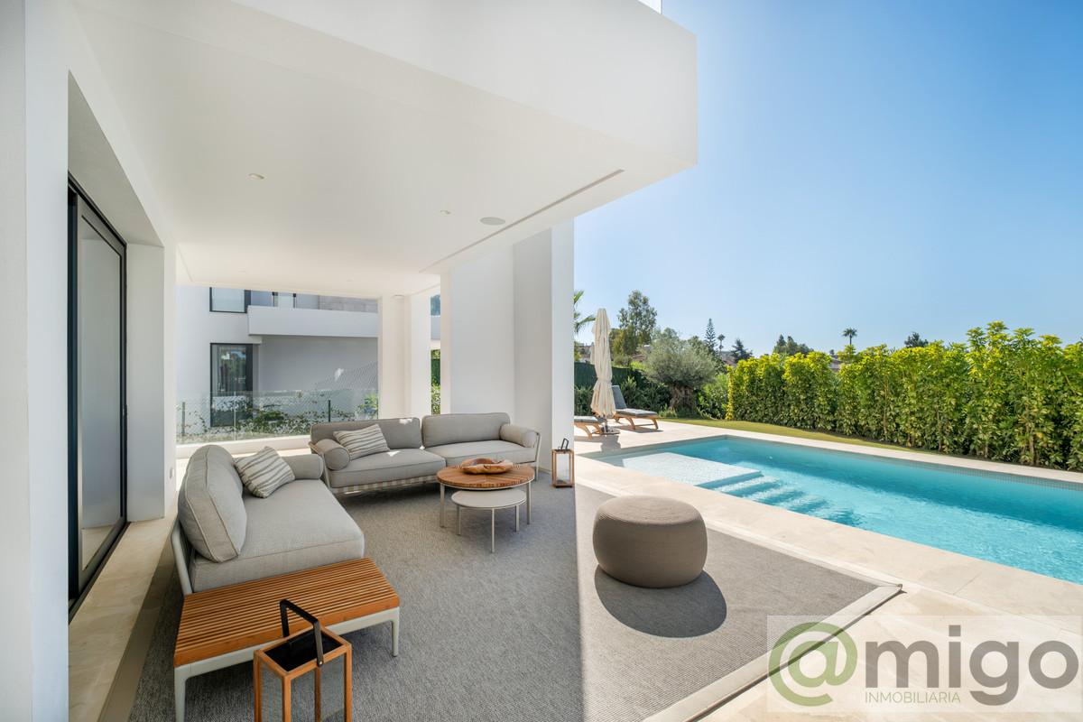 Venta de villa en Estepona
