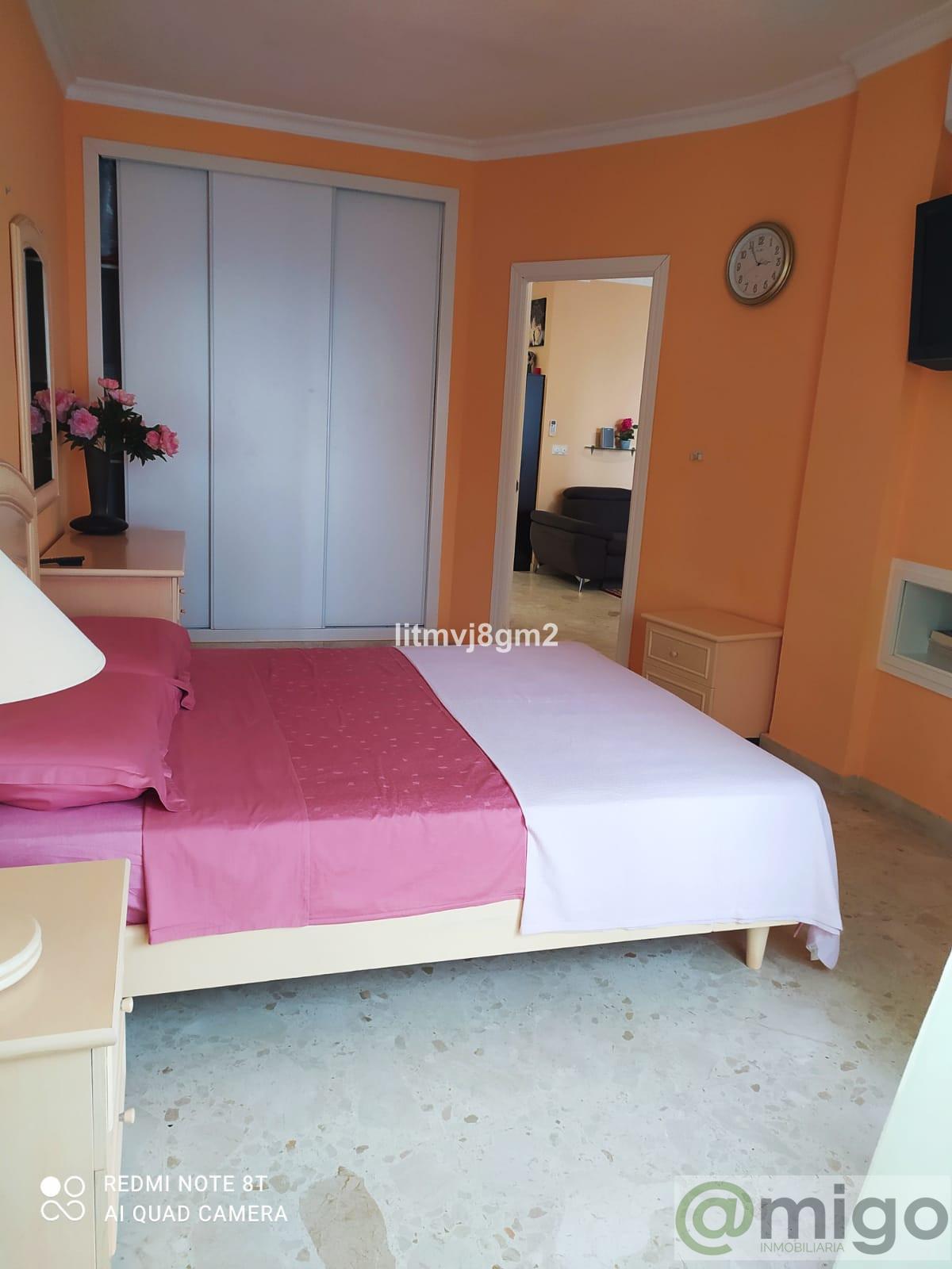 For sale of apartment in Calahonda