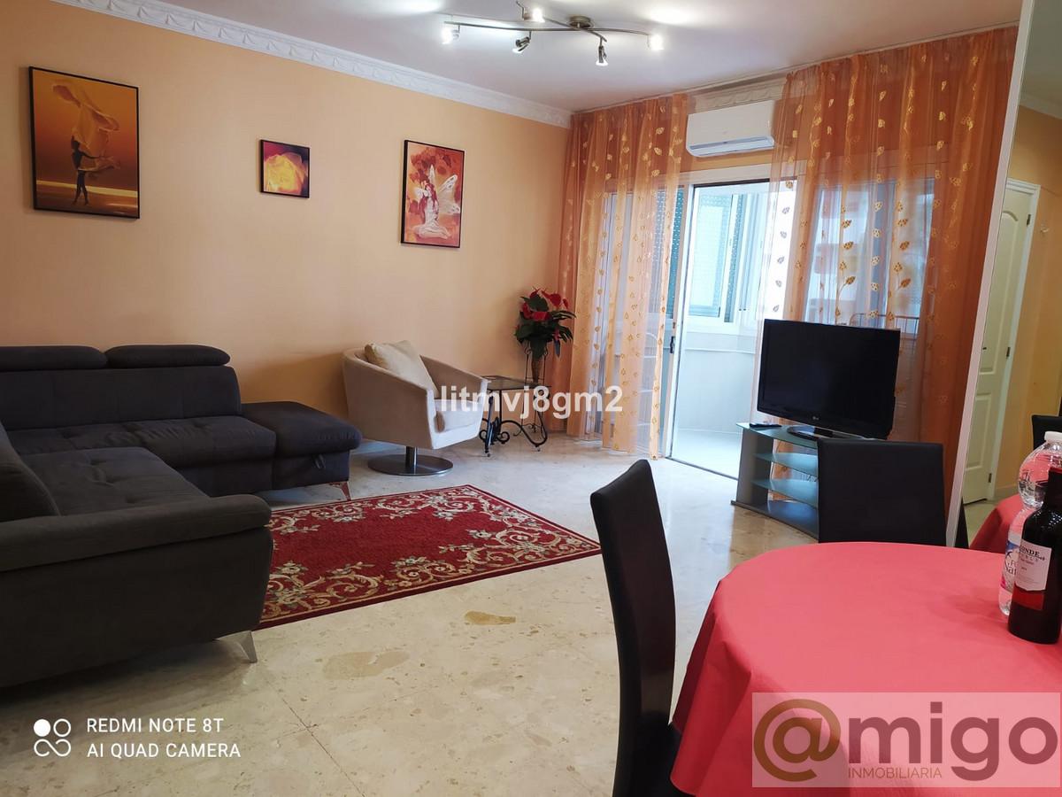 For sale of apartment in Calahonda