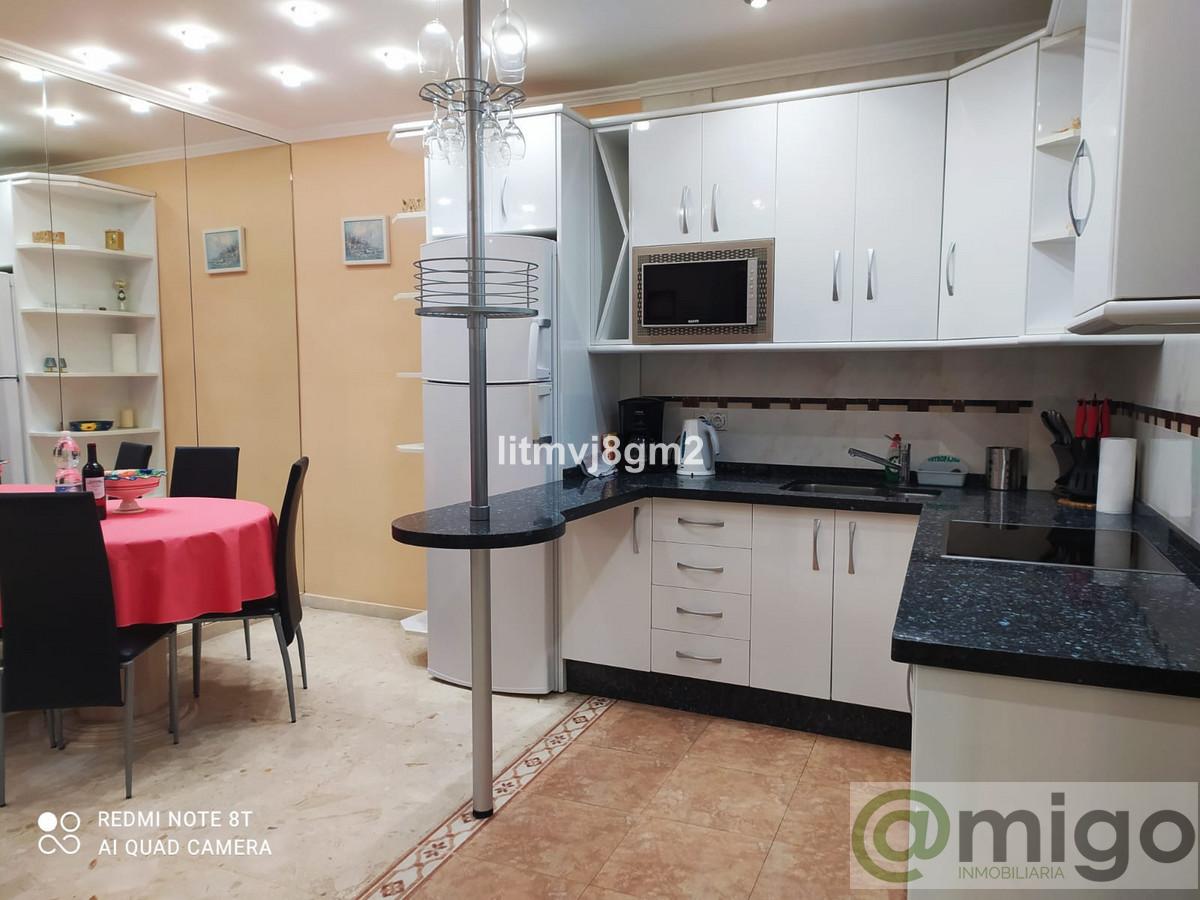 For sale of apartment in Calahonda