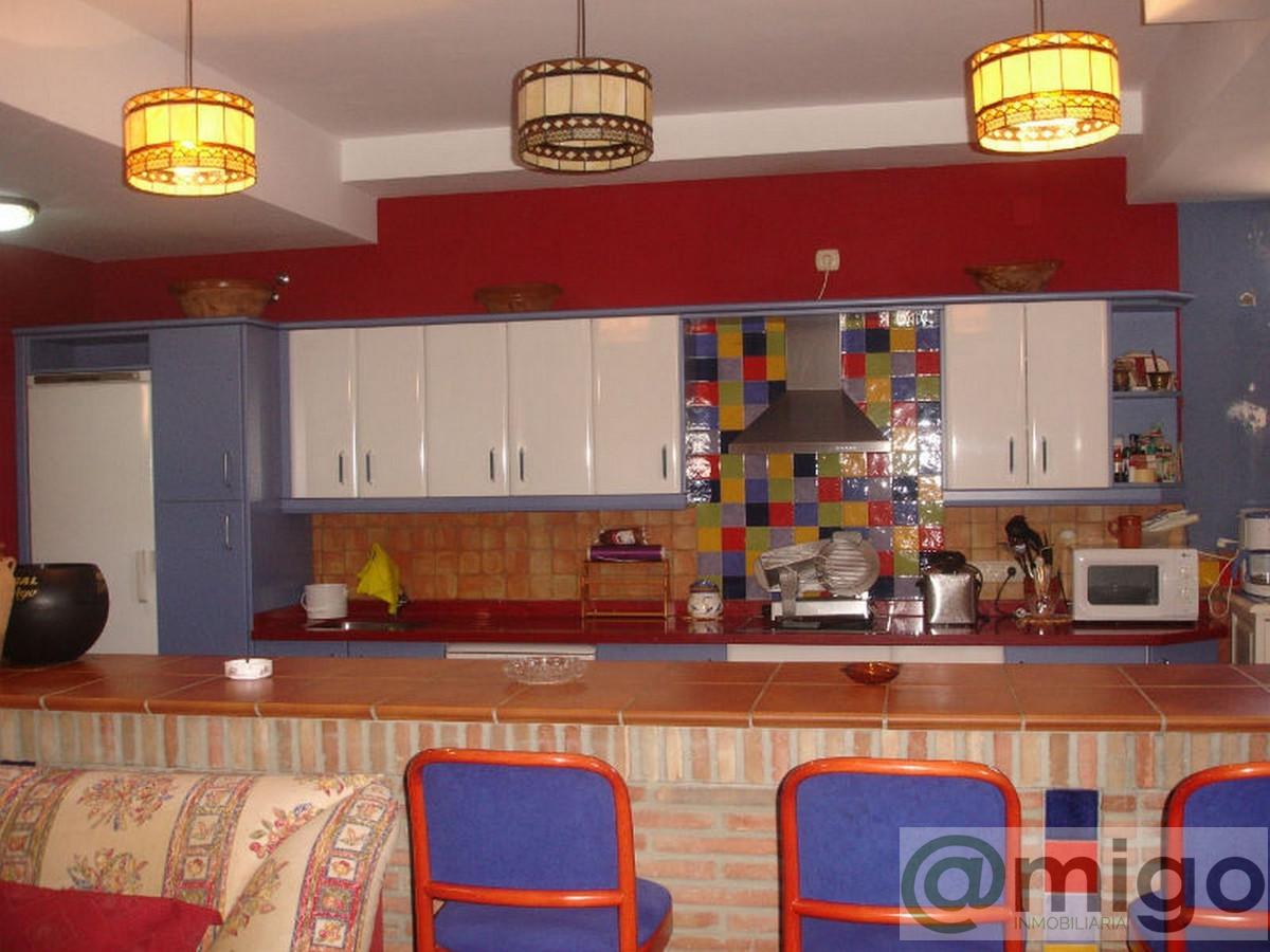 For sale of villa in Estepona