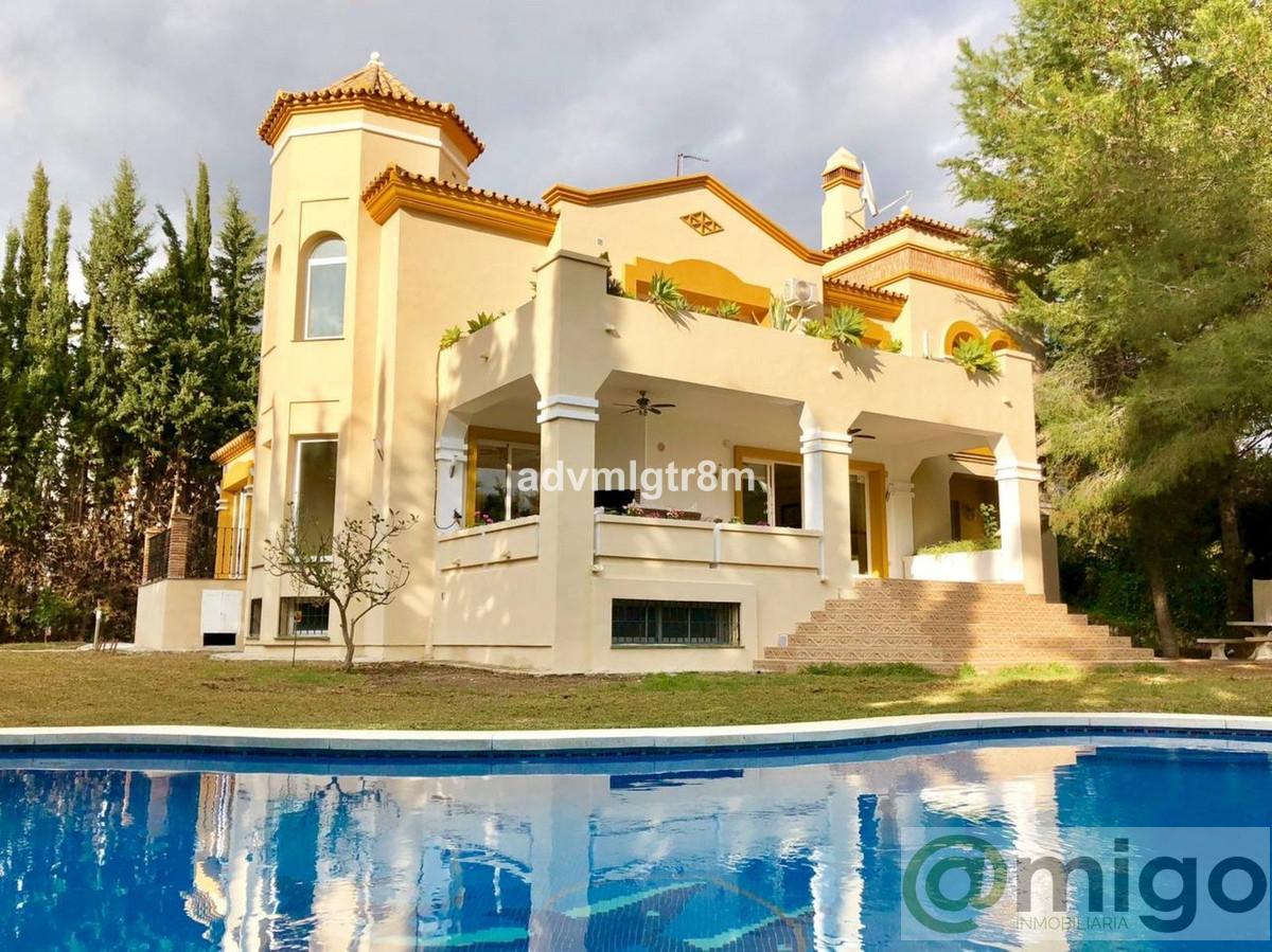 For sale of villa in El Paraiso