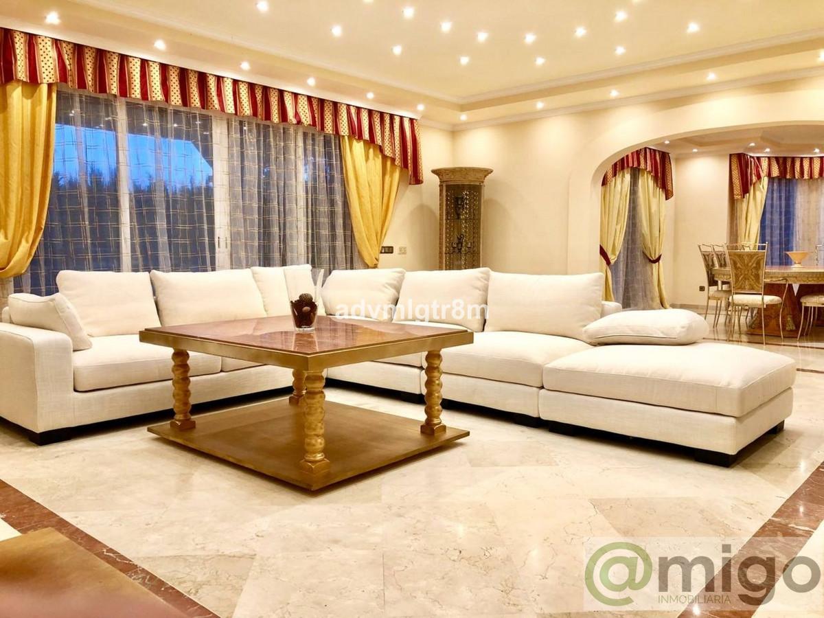 Venta de villa en El Paraiso