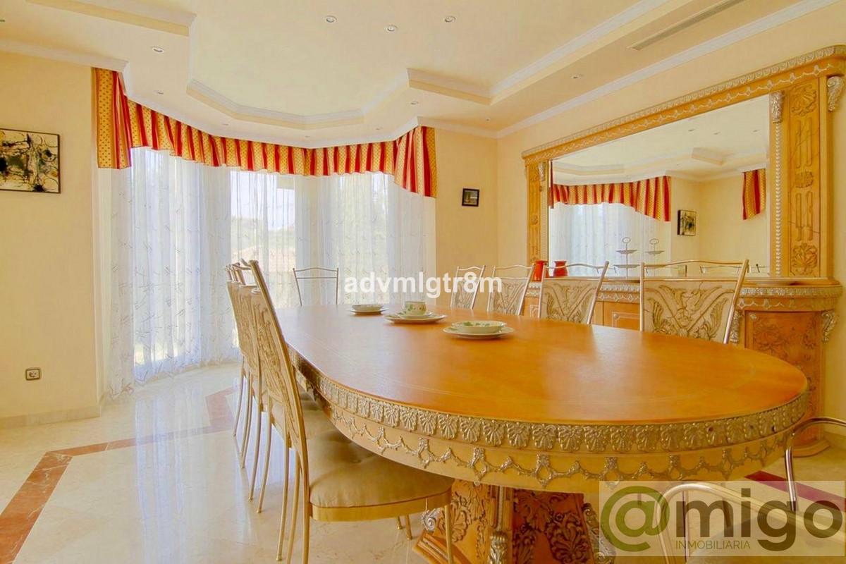 Venta de villa en El Paraiso