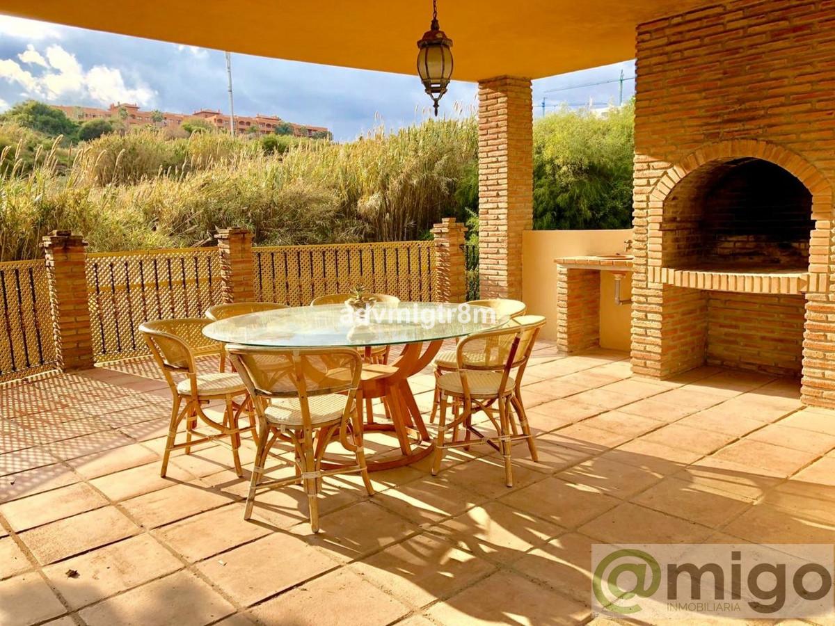 Venta de villa en El Paraiso