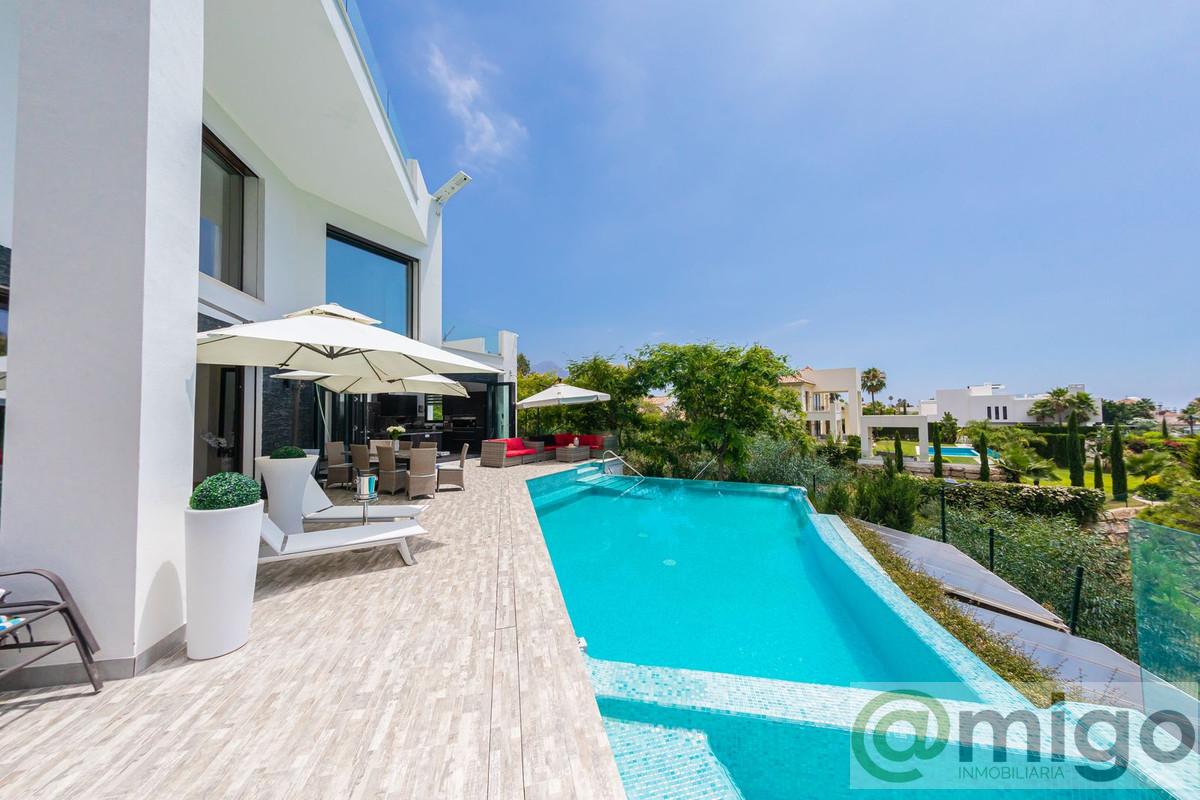For sale of villa in Marbella