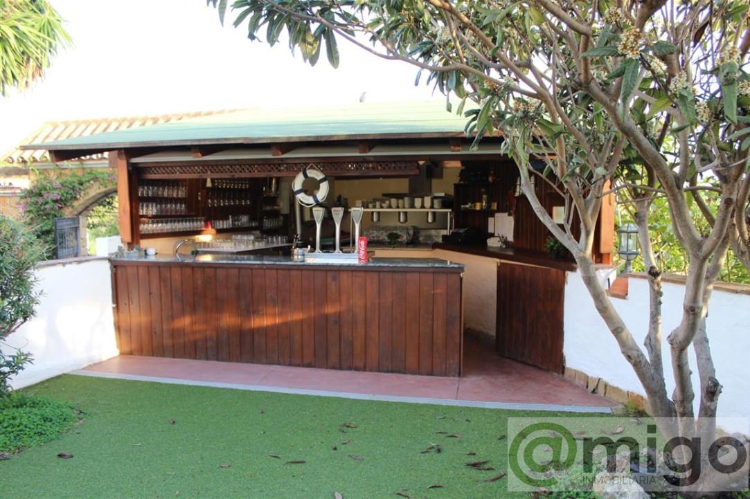 Venta de local comercial en Estepona