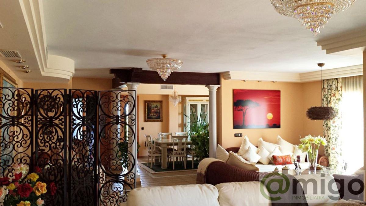 Venta de villa en Estepona