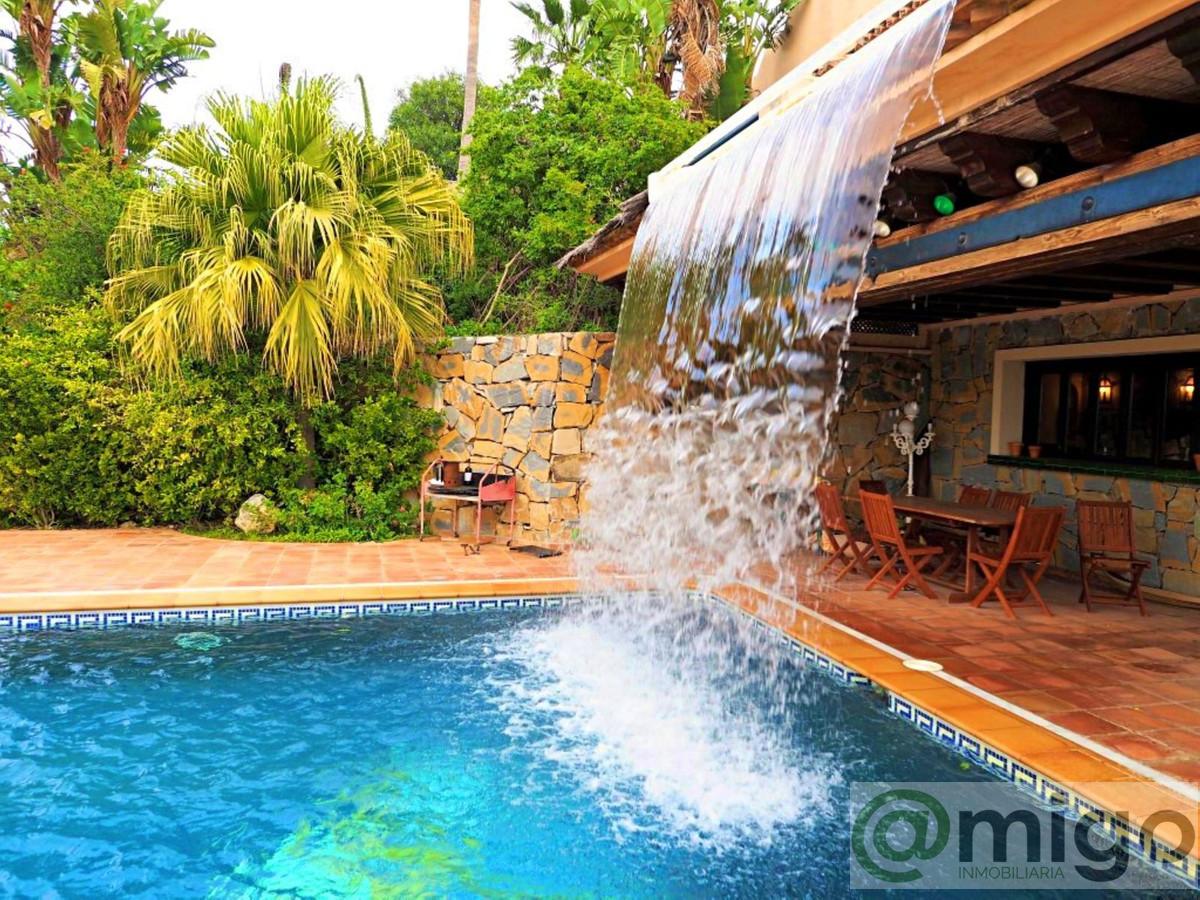 Venta de villa en Estepona