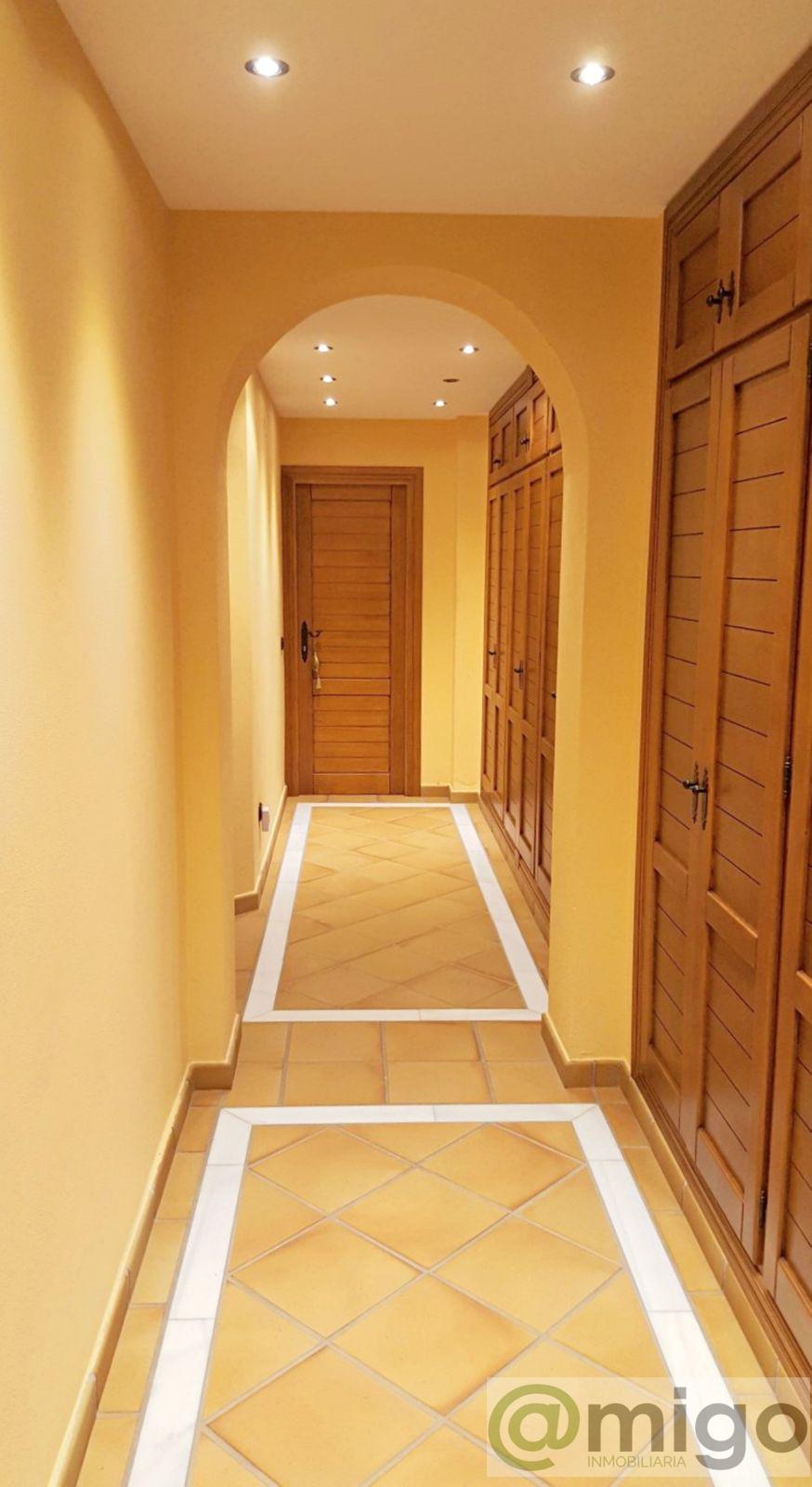 Venta de villa en Estepona