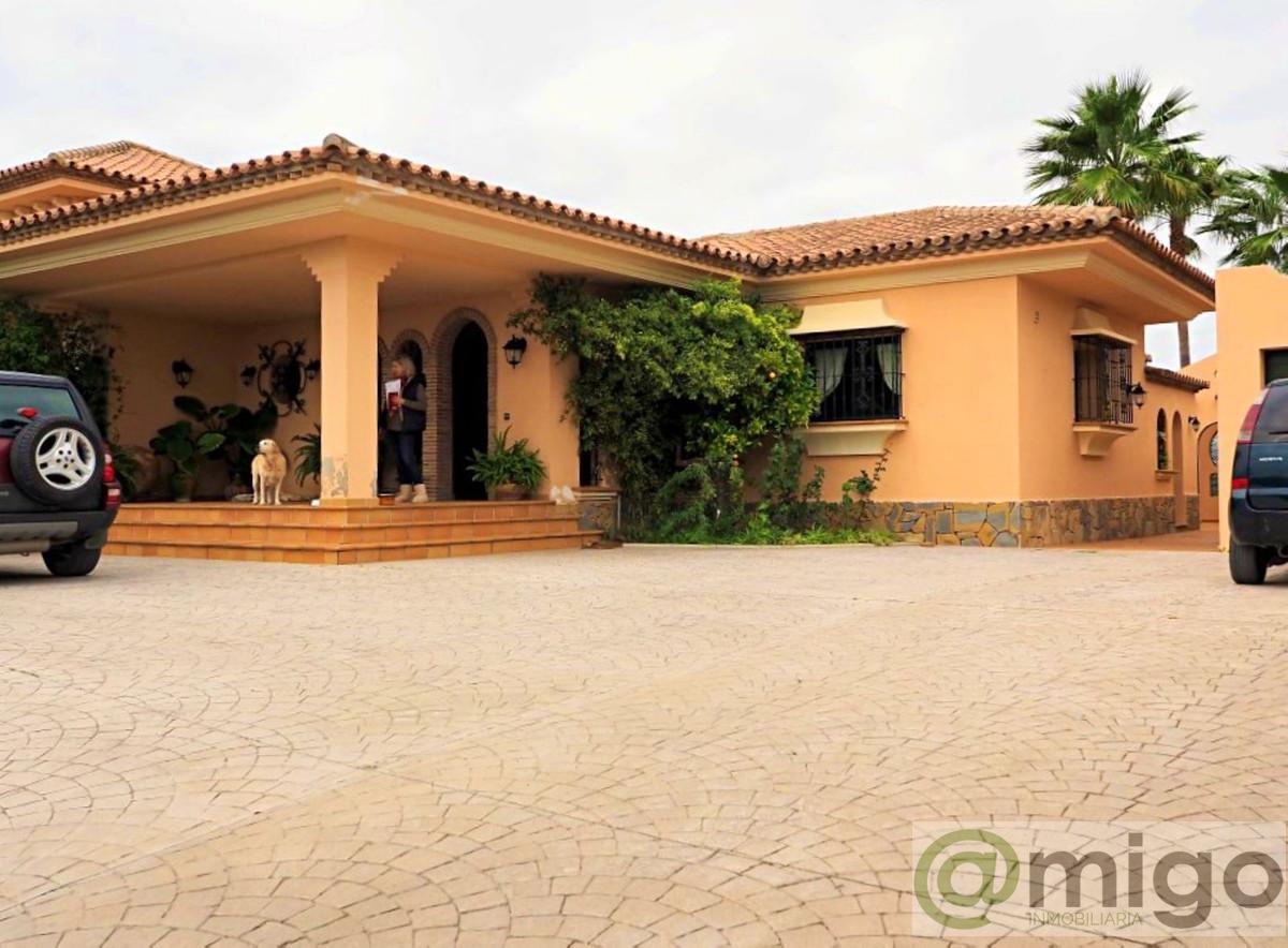 Venta de villa en Estepona