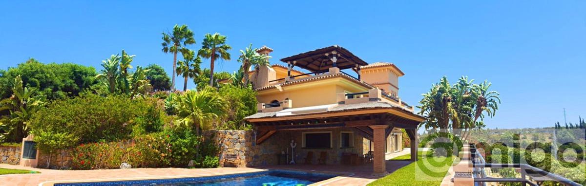 Venta de villa en Estepona