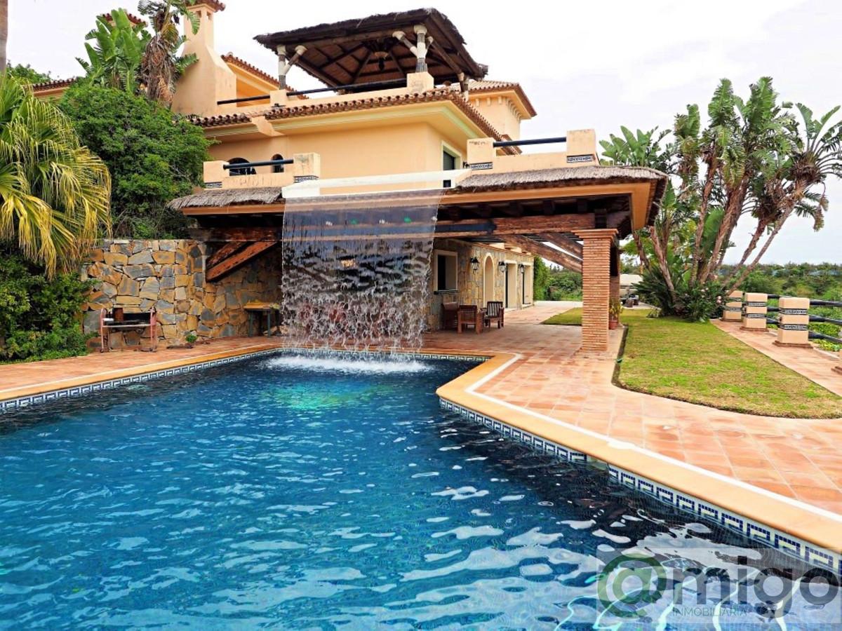 Venta de villa en Estepona