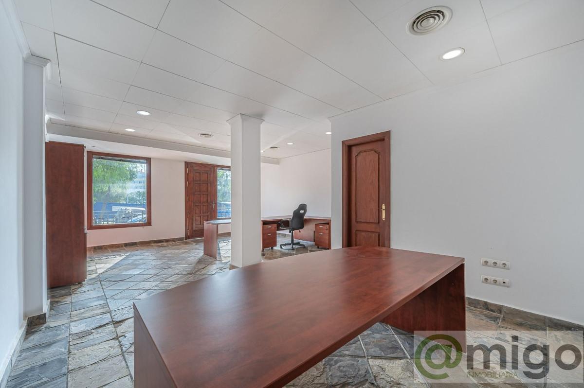 For sale of commercial in Marbella