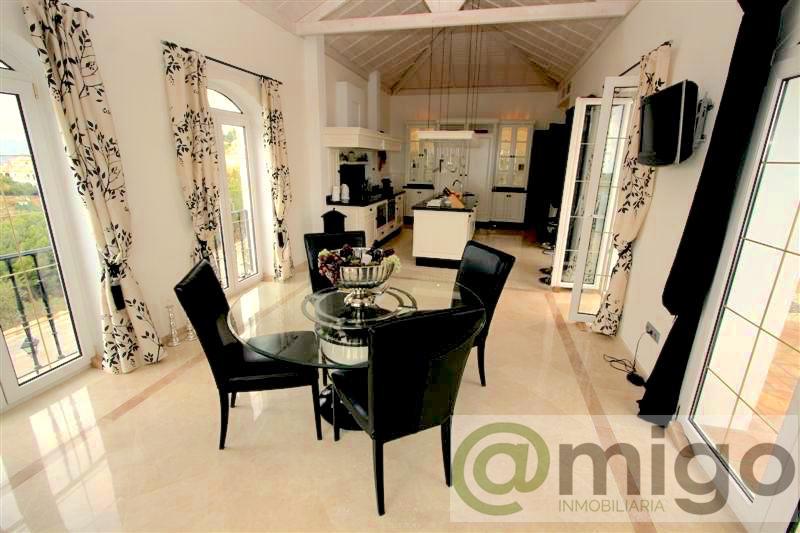For sale of villa in Mijas