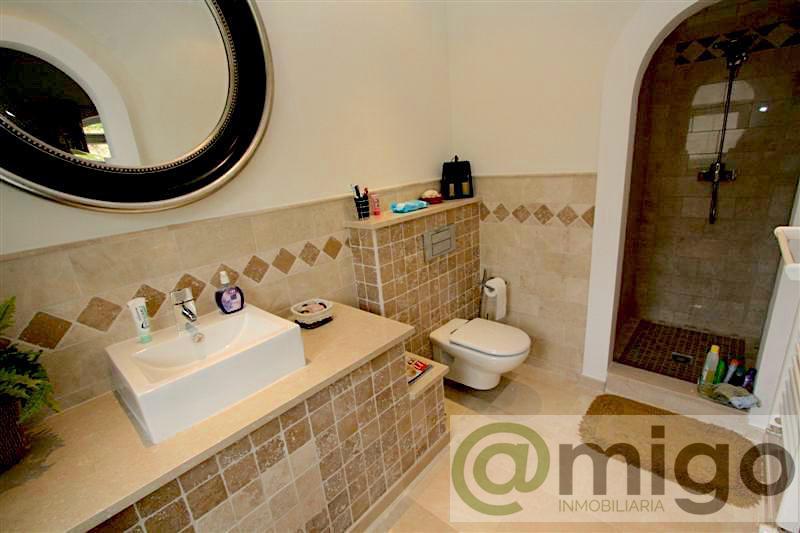 For sale of villa in Mijas
