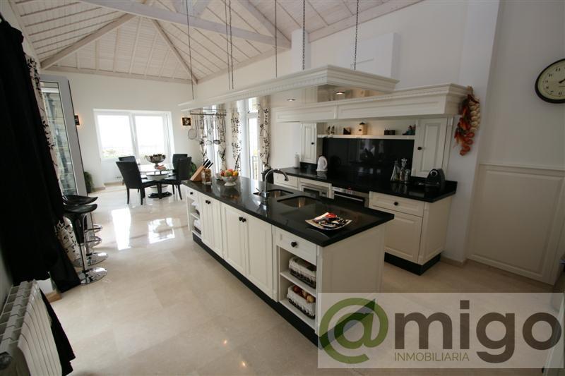 For sale of villa in Mijas