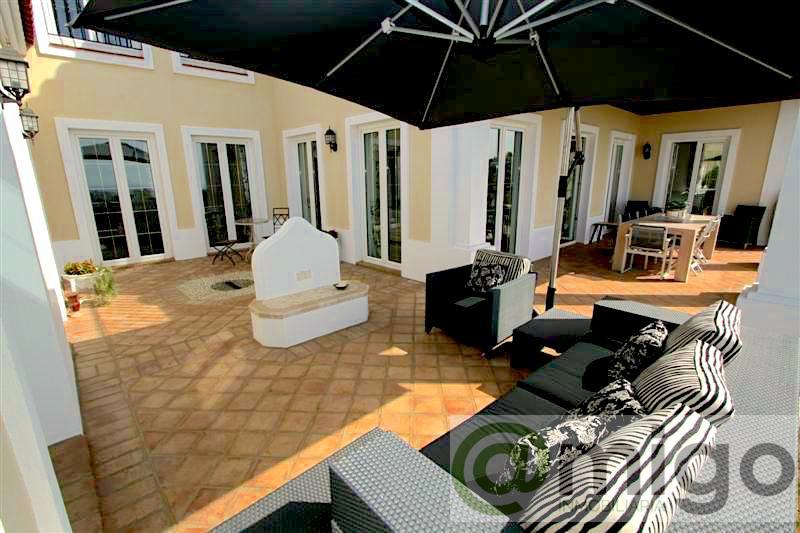 For sale of villa in Mijas