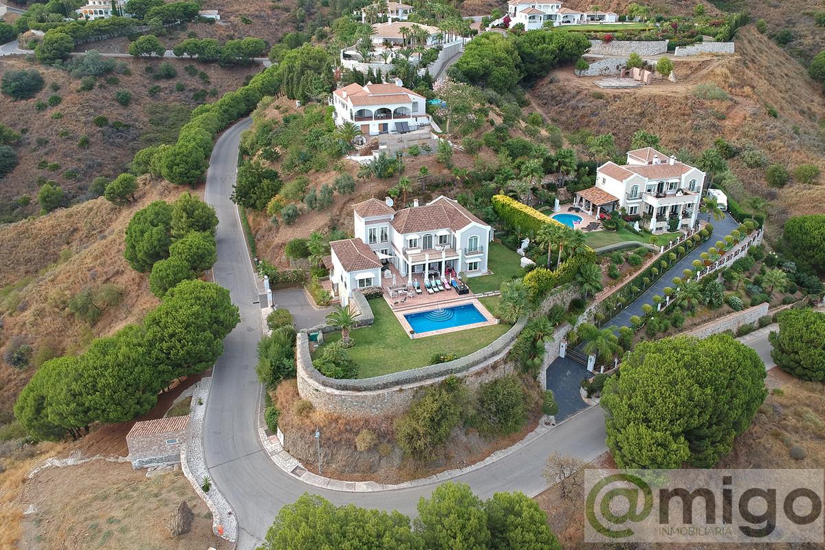 For sale of villa in Mijas