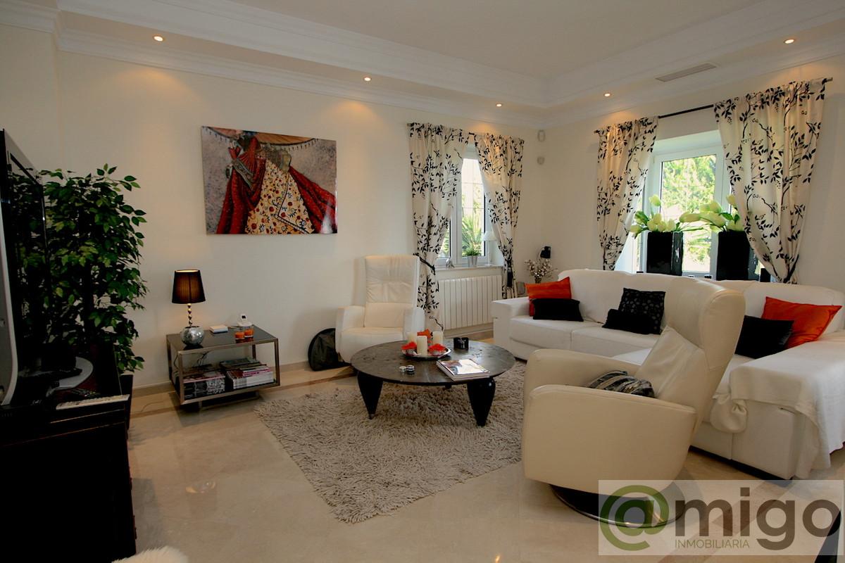 For sale of villa in Mijas