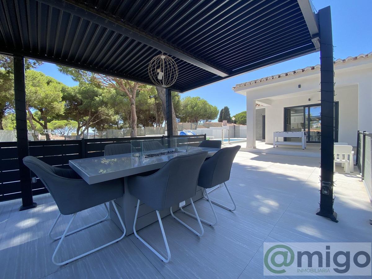 Venta de villa en Calahonda