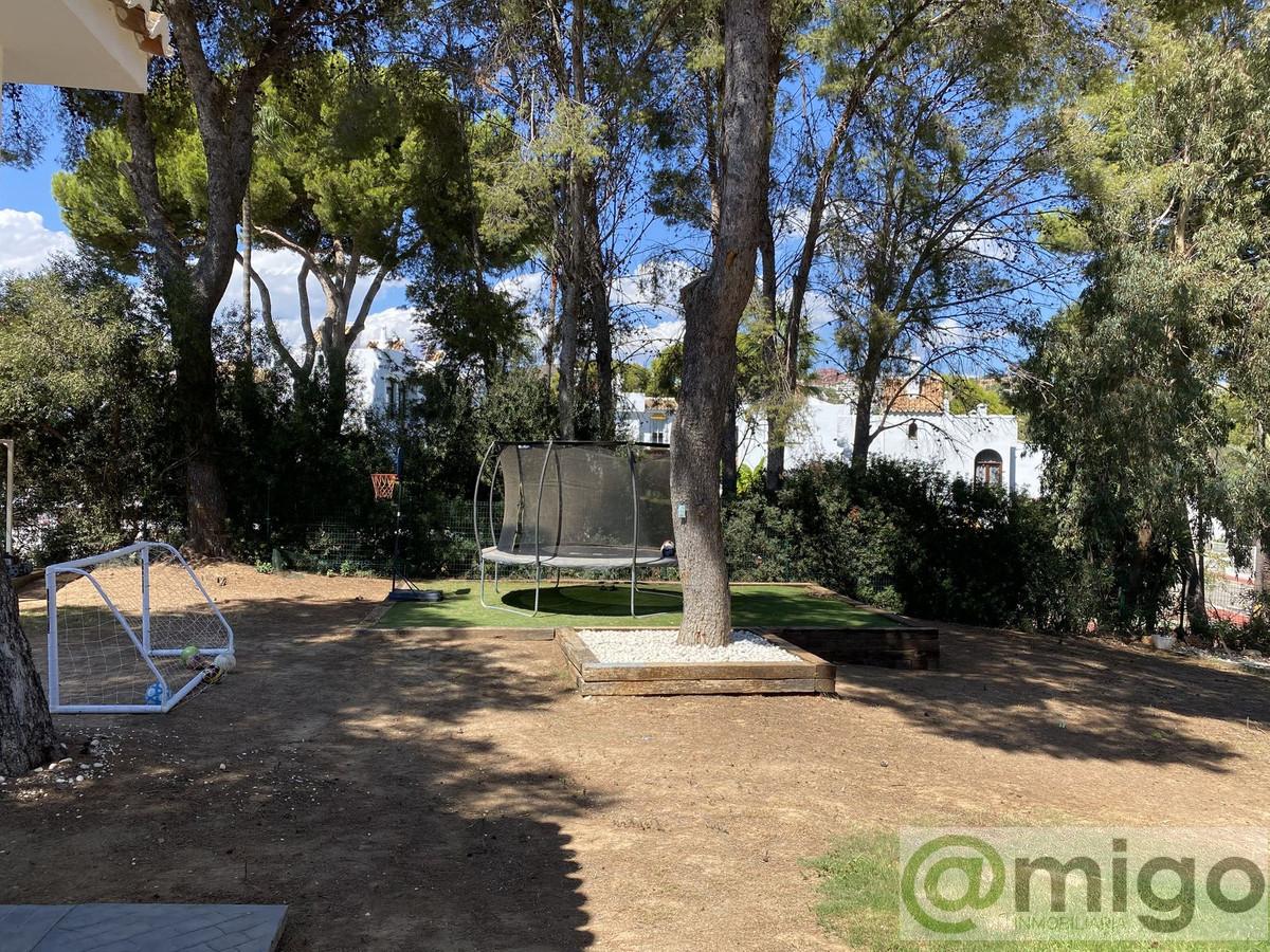 Venta de villa en Calahonda