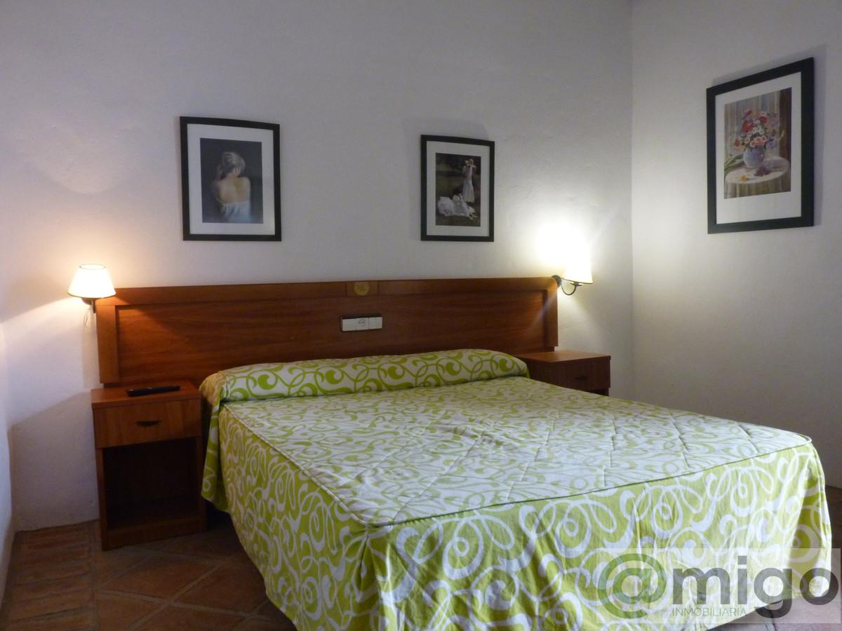 For sale of commercial in Casares Pueblo