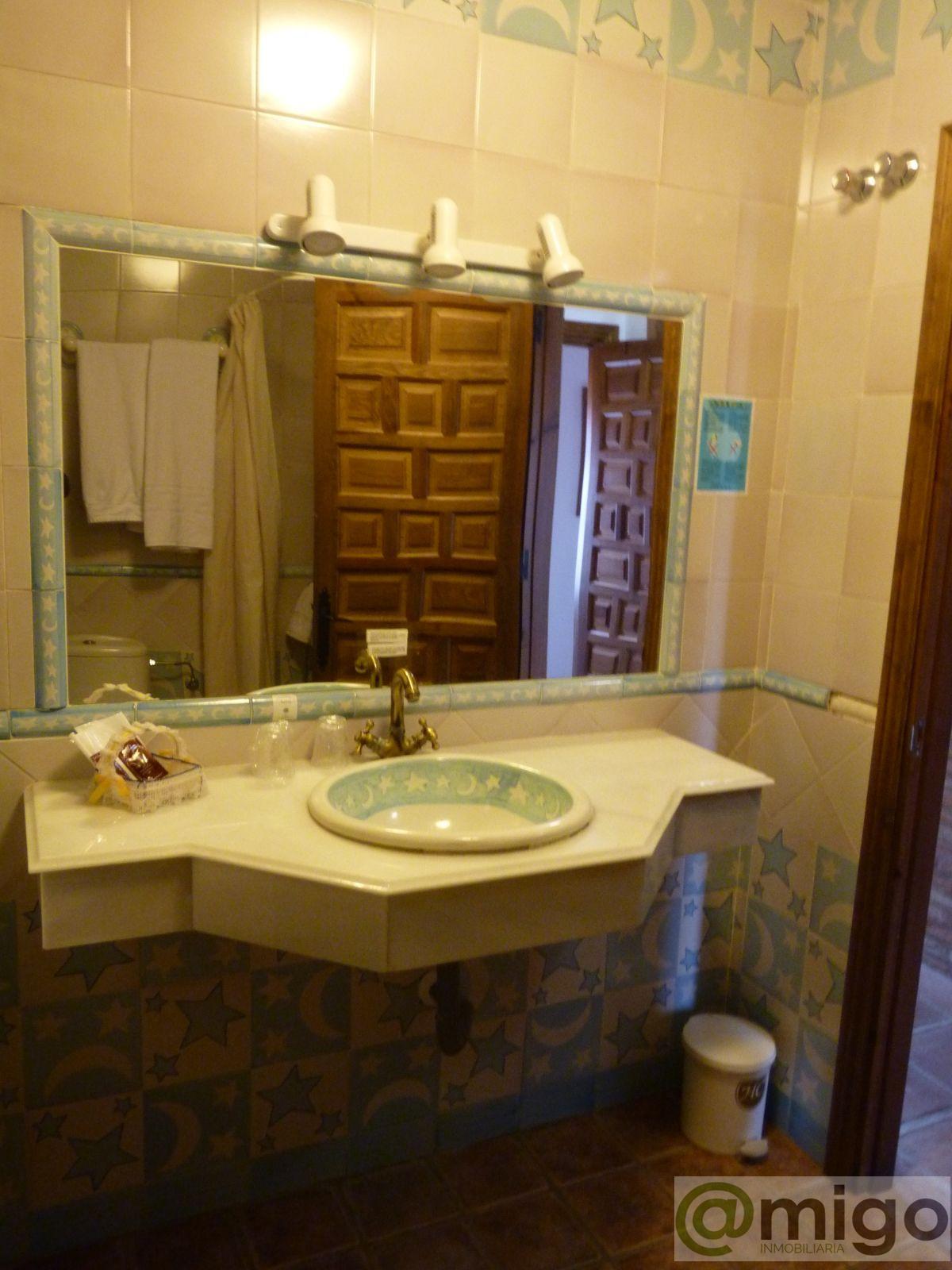 For sale of commercial in Casares Pueblo