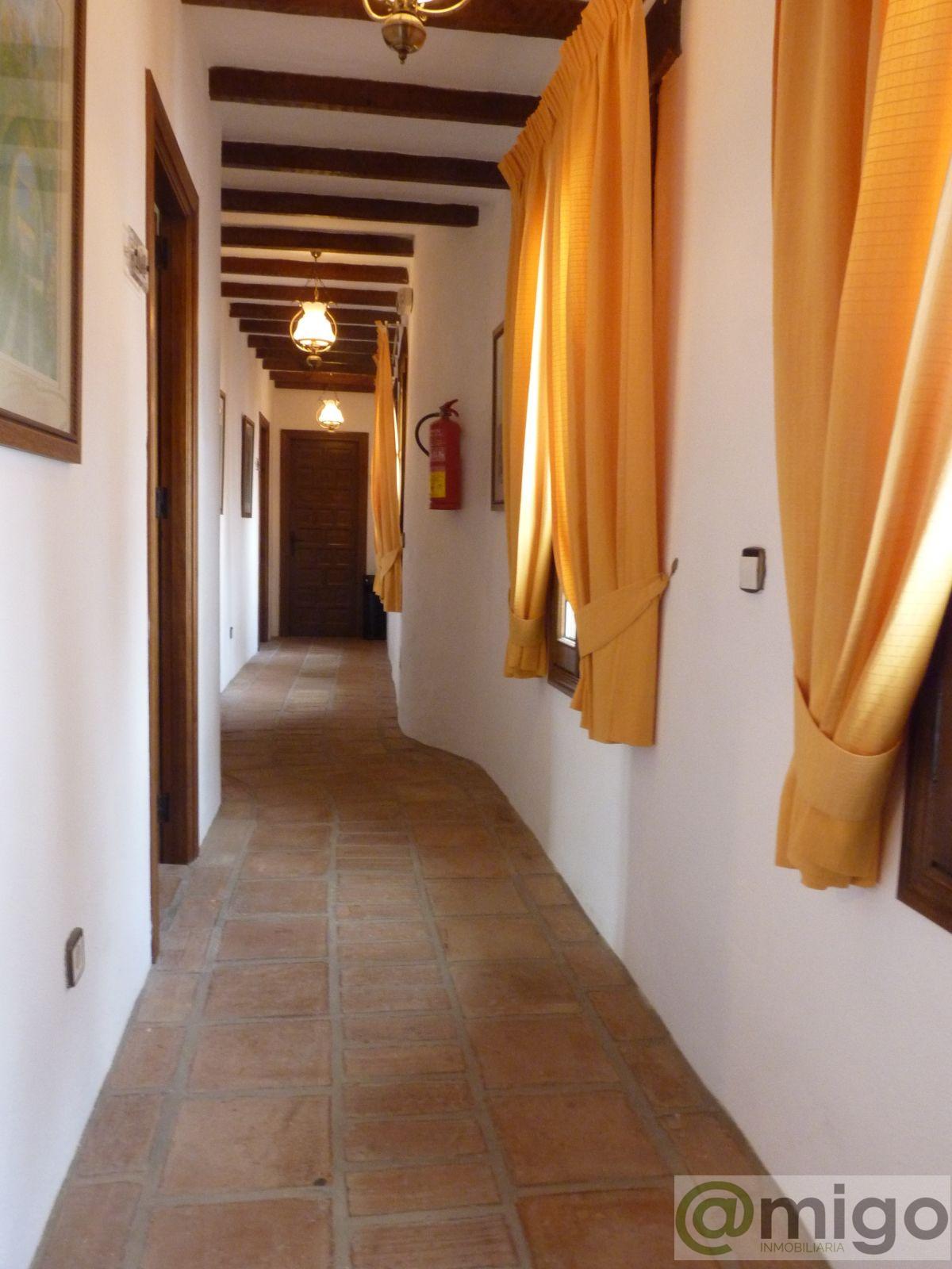 For sale of commercial in Casares Pueblo