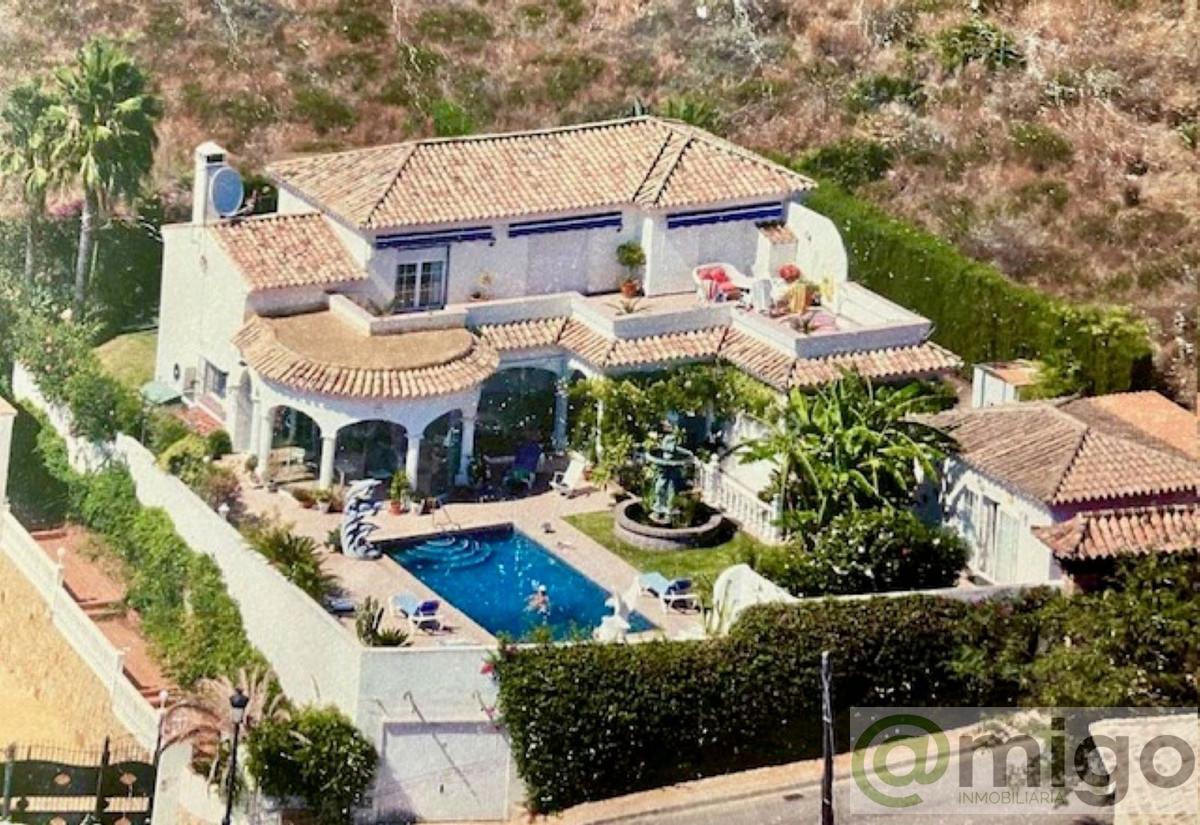 Venta de villa en Estepona