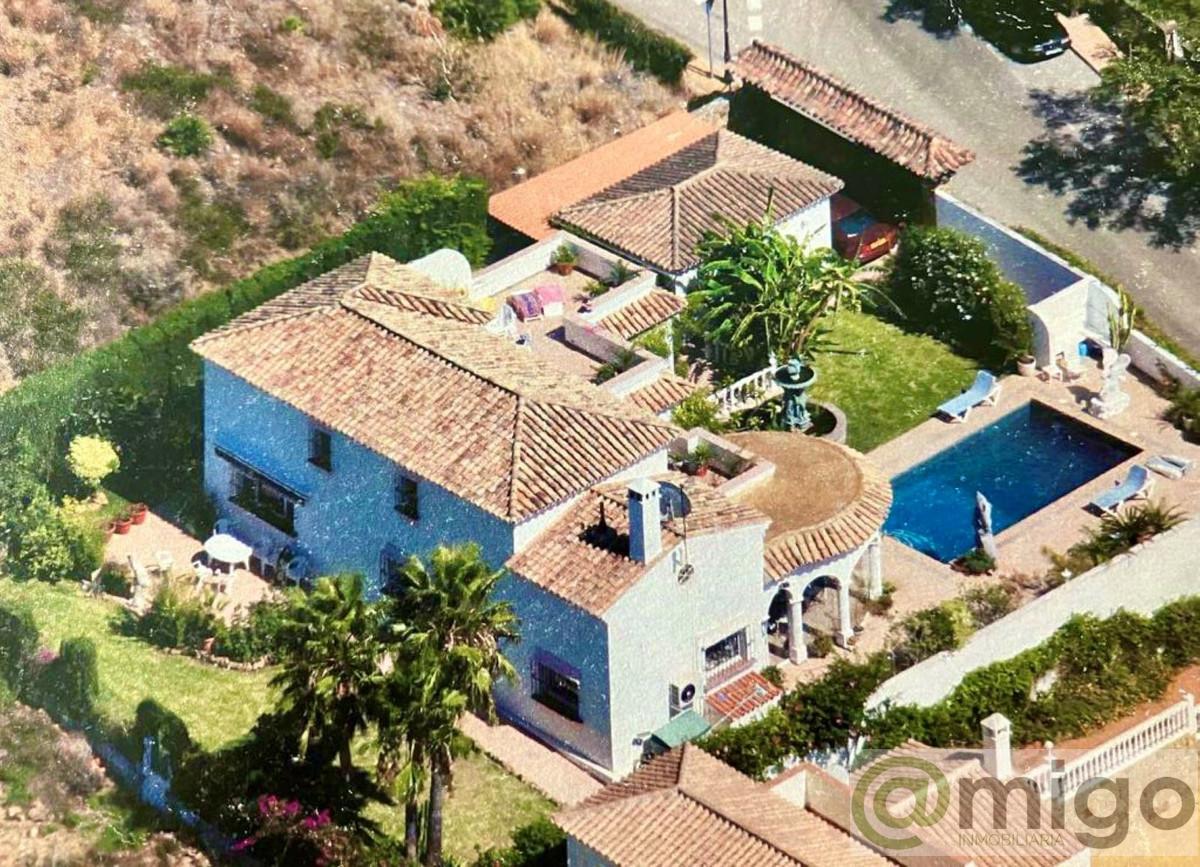 Venta de villa en Estepona