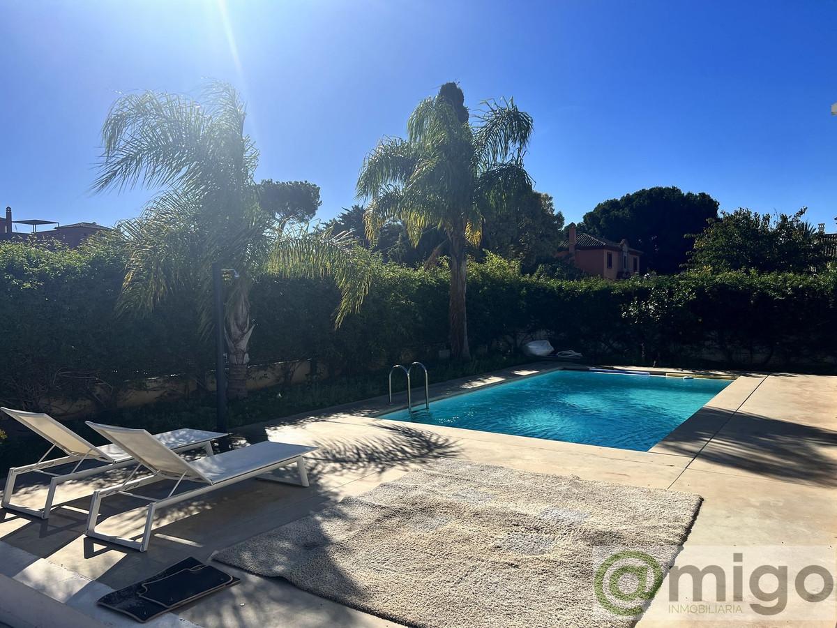 Продажа от

 Виллa на Marbella