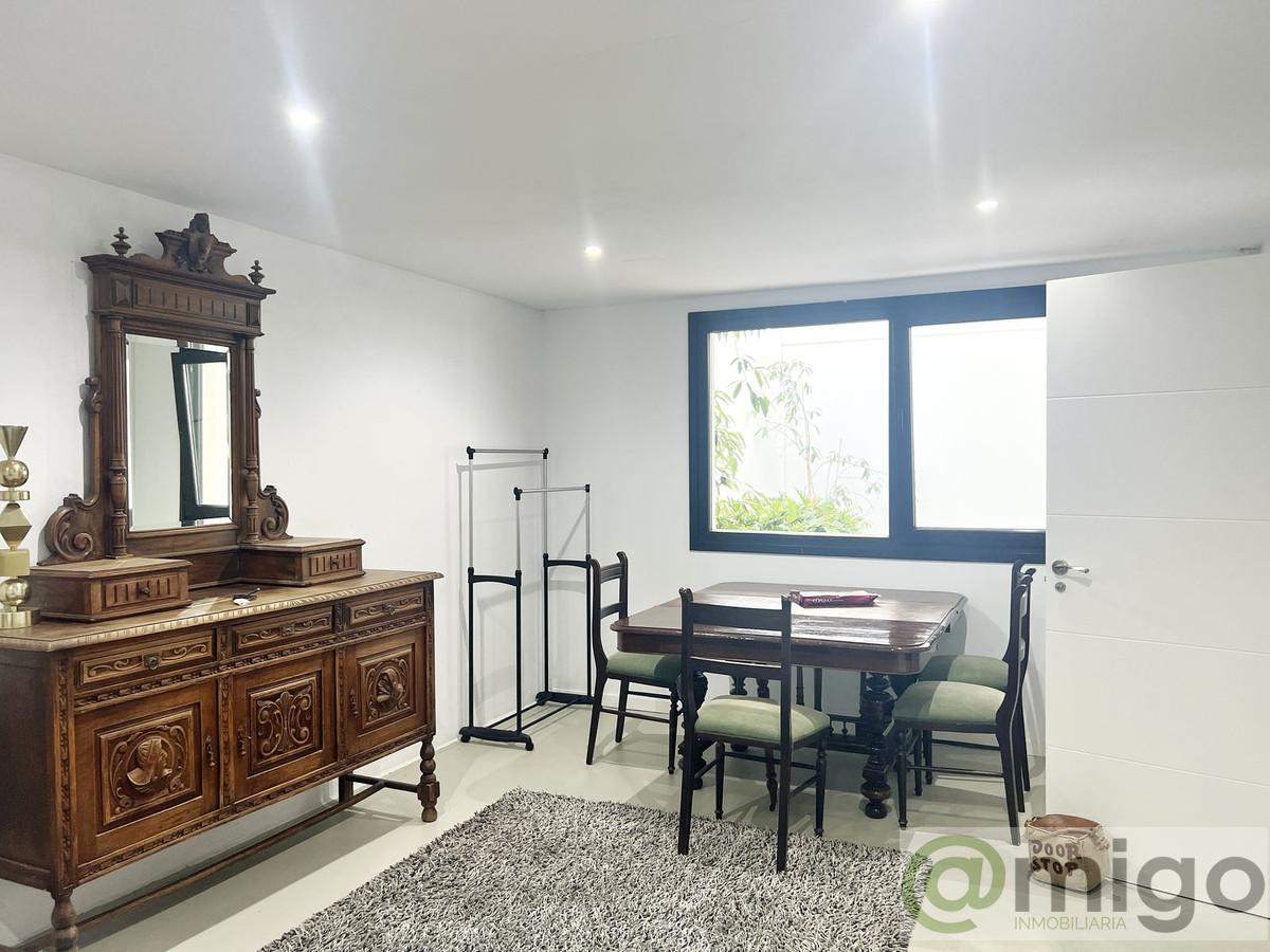 Продажа от

 Виллa на Marbella