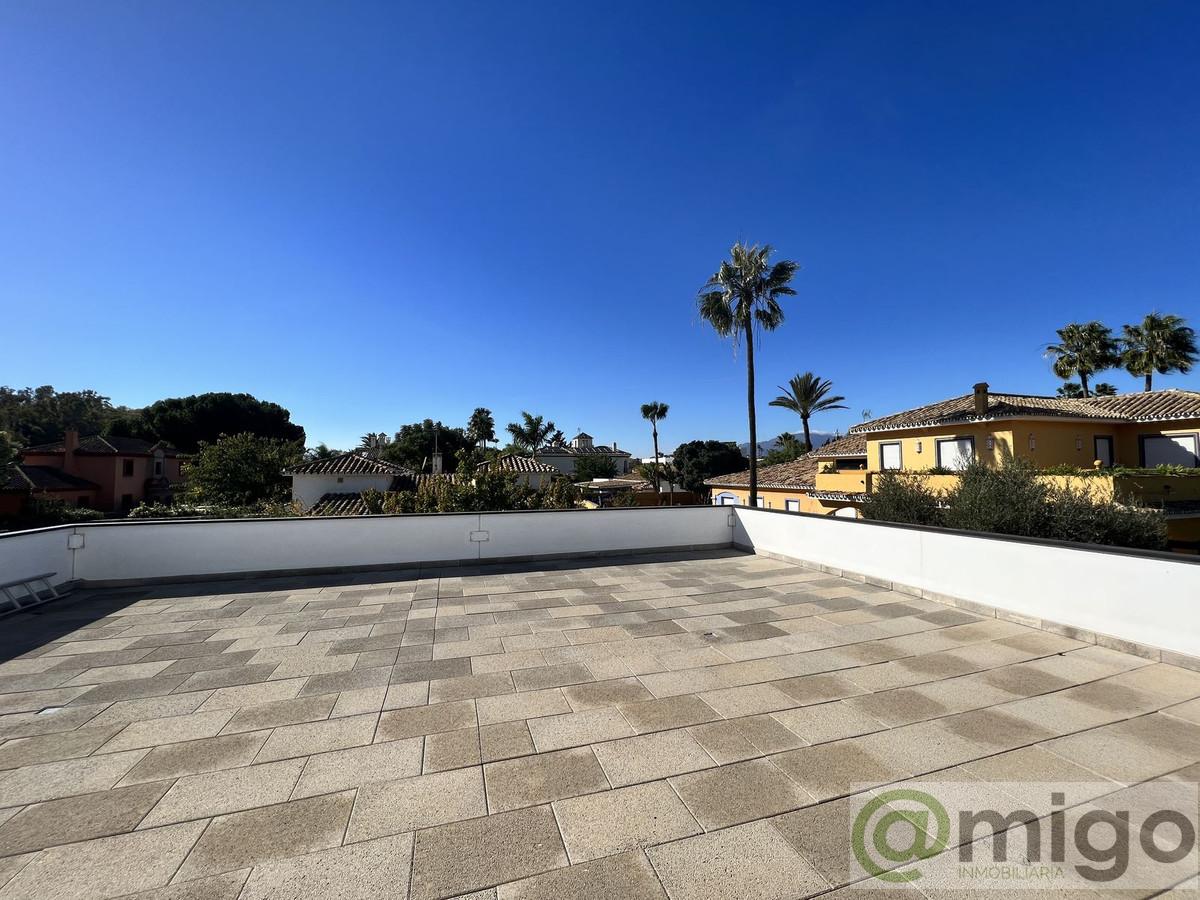 Продажа от

 Виллa на Marbella