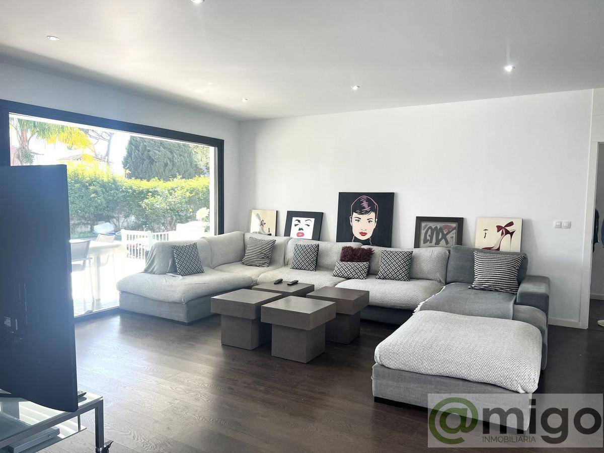 Продажа от

 Виллa на Marbella