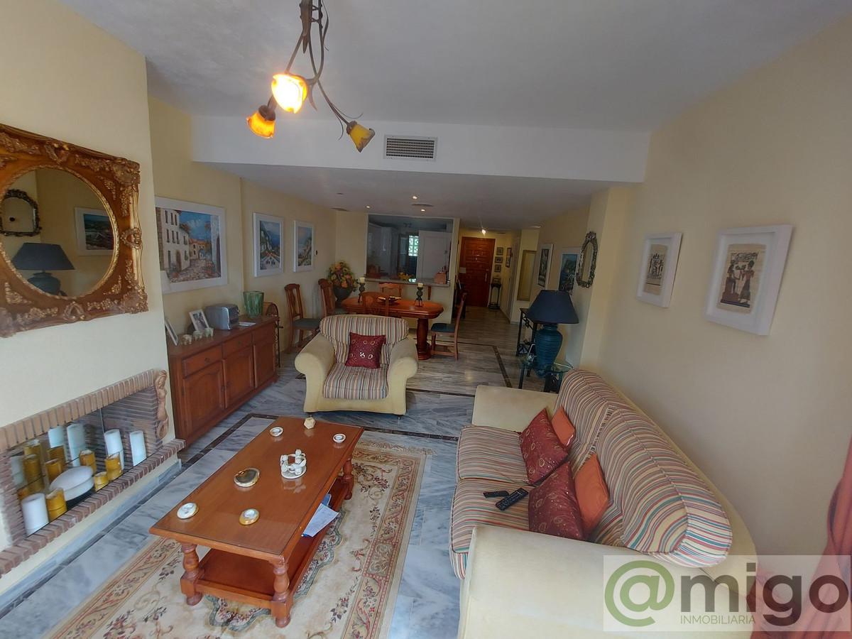For sale of penthouse in La Duquesa