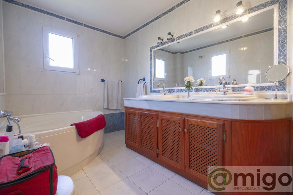 For sale of villa in Marbella