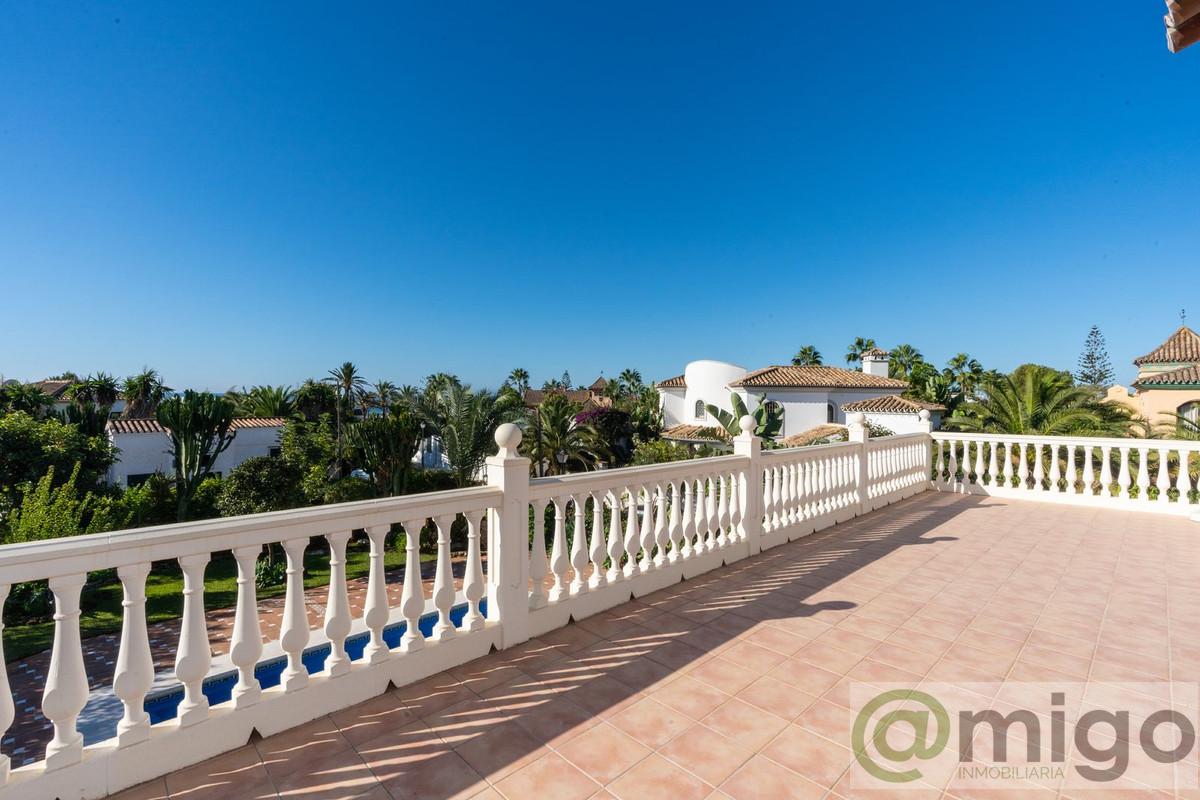 Venta de villa en Marbesa