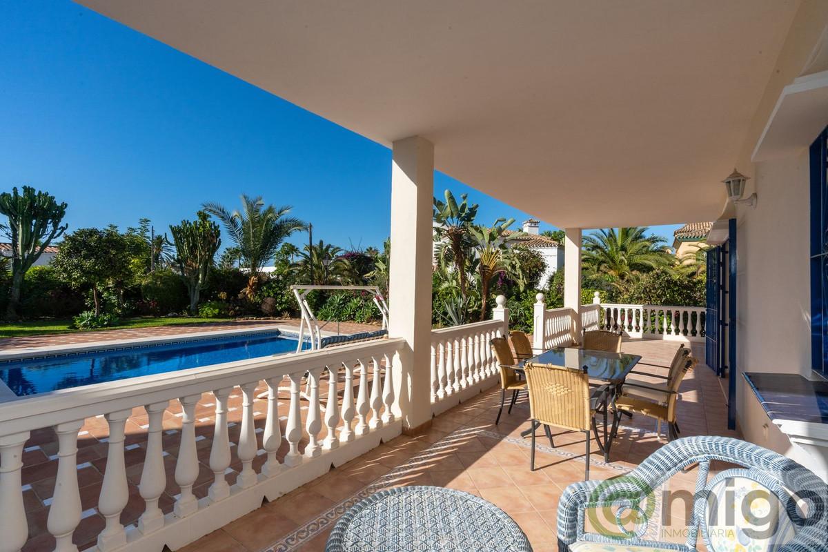 Venta de villa en Marbesa