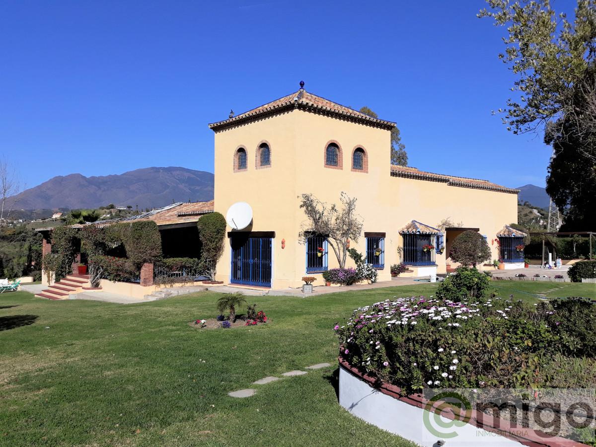 Venta de villa en Estepona