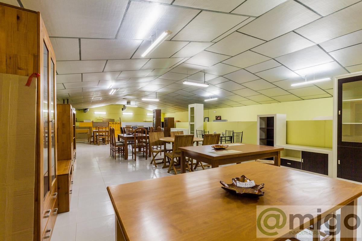 For sale of commercial in Estepona