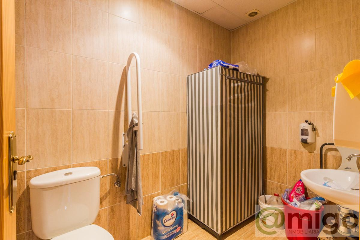 For sale of commercial in Estepona