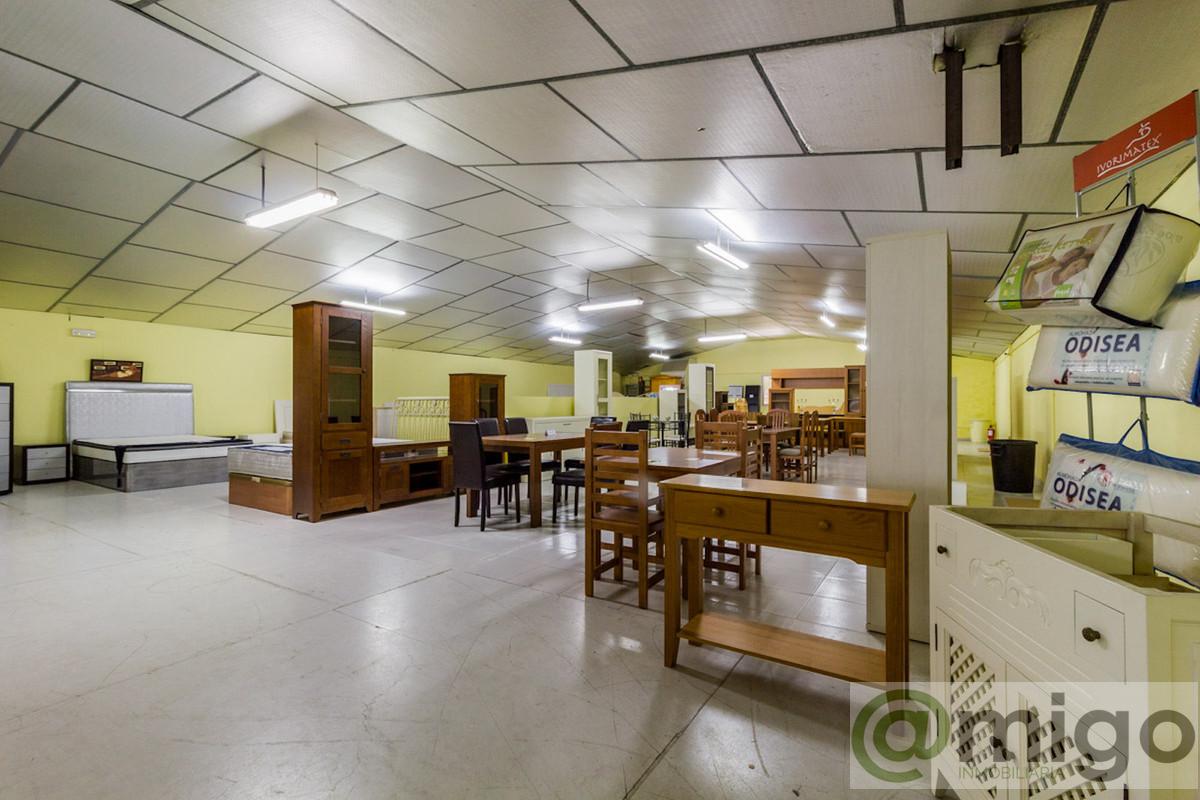 For sale of commercial in Estepona